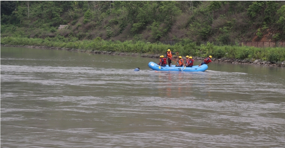 सप्तकोशीमा विपद् उद्धार अभ्यासका क्रममा बेपत्ता भएका एक सशस्त्र प्रहरी जवानको शव फेला, अर्काको खोजी जारी
