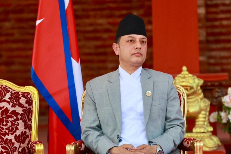 सर्वसम्मत सभामुख बनेका डीपी अर्यालले लिए शपथ, शीतलनिवासमा भव्य समारोह